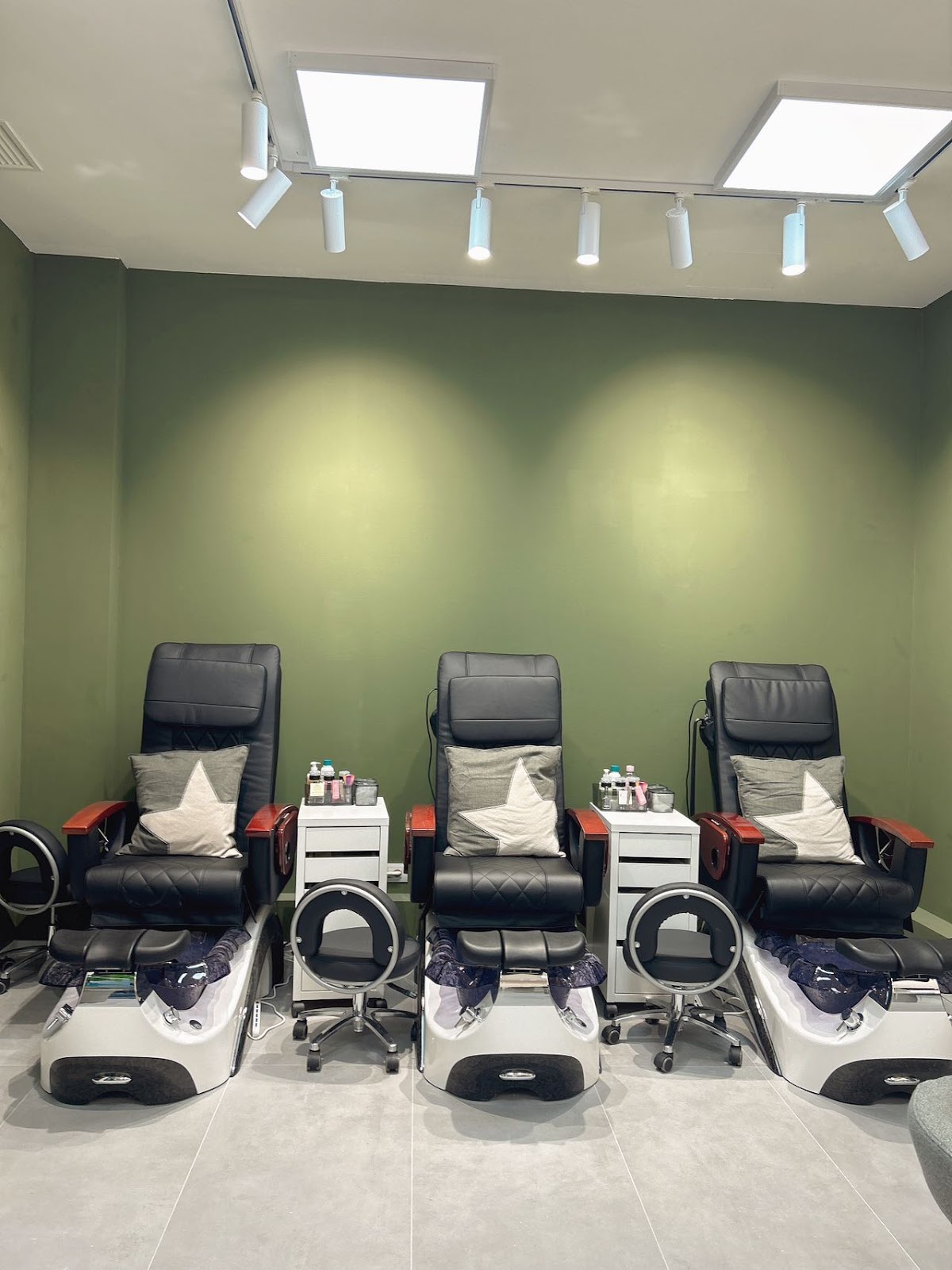 Sala pedicure verde salvia